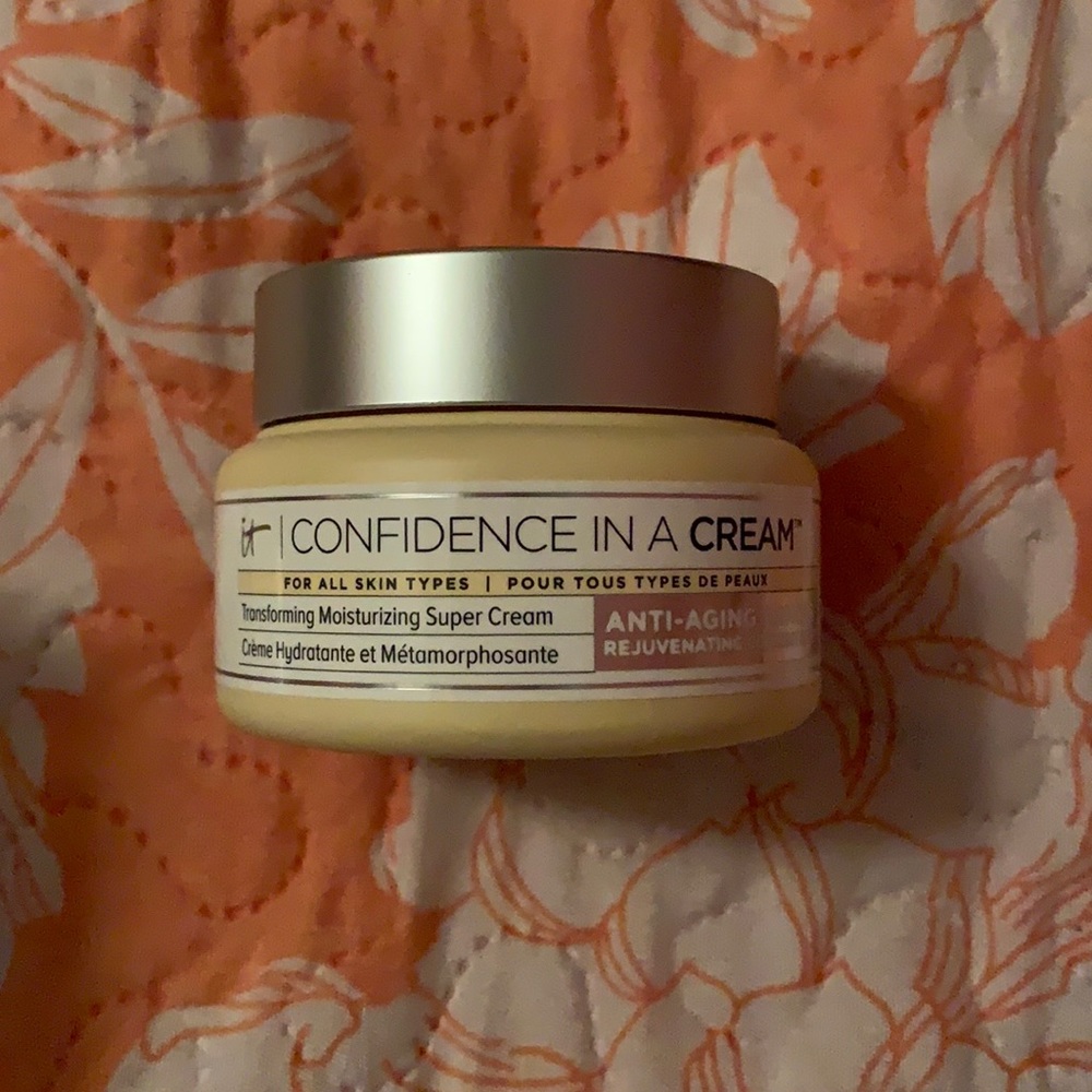 It cosmetics cream